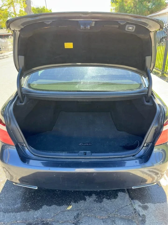 2007 Lexus LS 4th Gen - Image 11 of 13