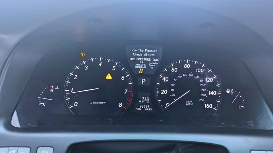 2007 Lexus LS 4th Gen - Image 9 of 10