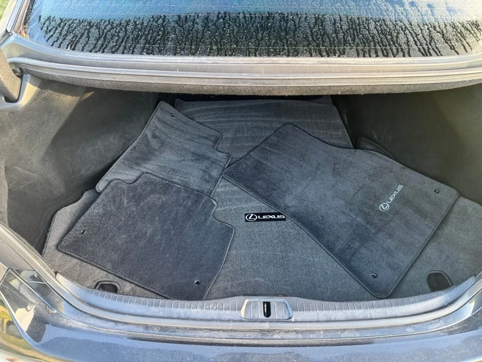 2007 Lexus LS 4th Gen - Image 14 of 18