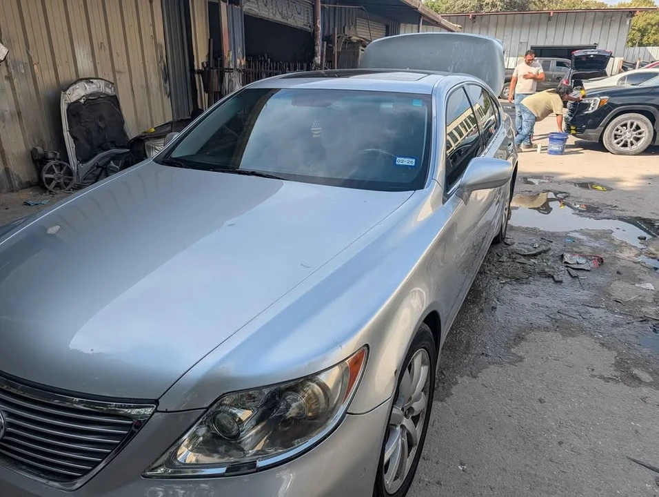 2007 Lexus LS 4th Gen - Image 2 of 6