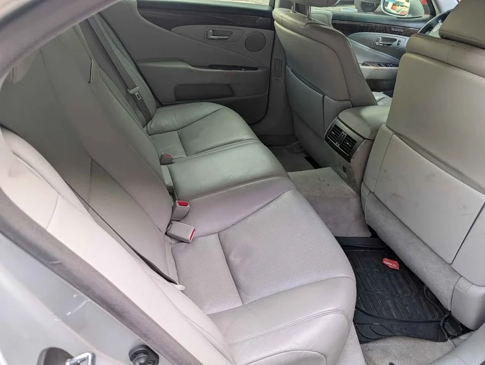 2007 Lexus LS 4th Gen - Image 6 of 6