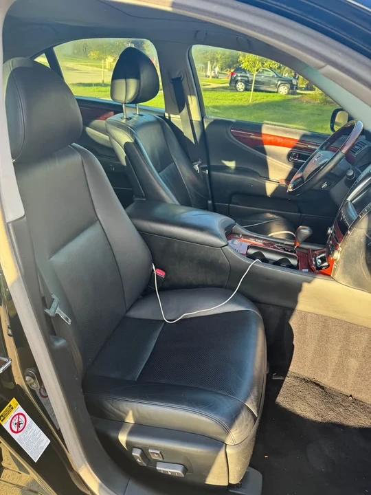 2007 Lexus LS 4th Gen - Image 12 of 18