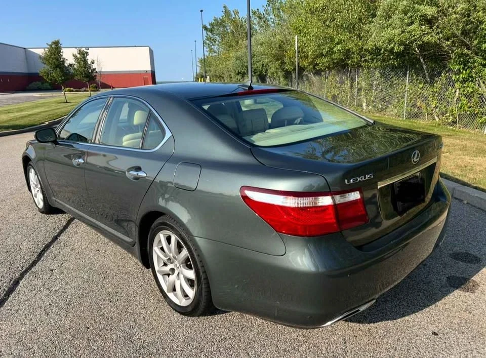 2007 Lexus LS 4th Gen - Image 11 of 18
