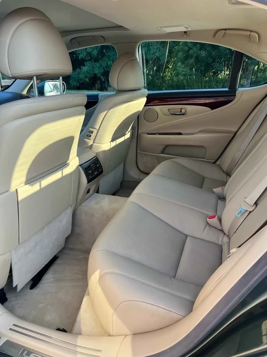 2007 Lexus LS 4th Gen - Image 18 of 18