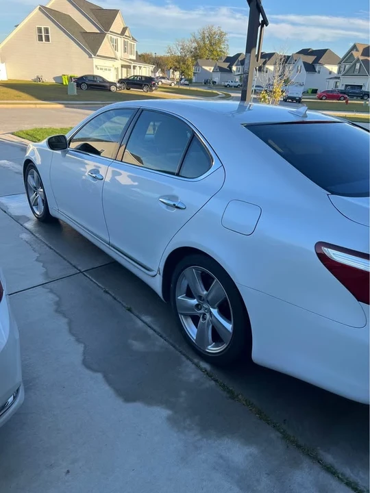 2007 Lexus LS 4th Gen - Image 7 of 7