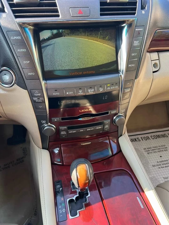 2007 Lexus LS 4th Gen - Image 13 of 18