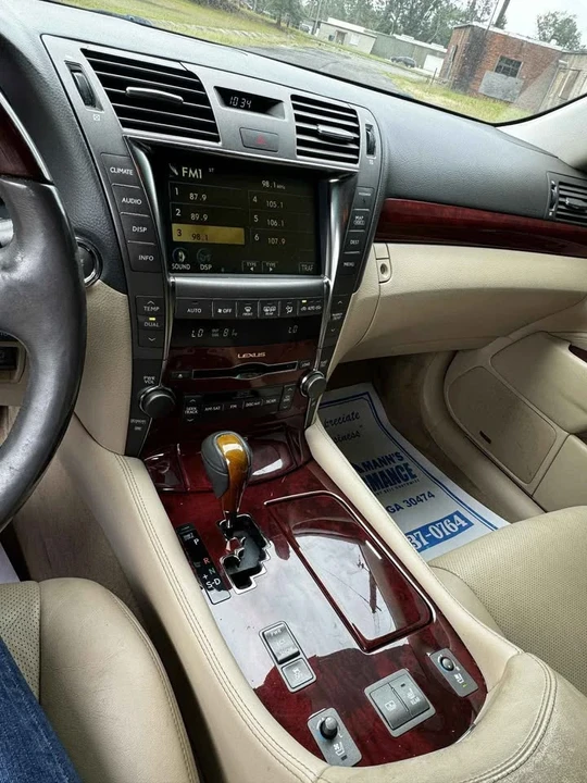 2007 Lexus LS 4th Gen - Image 5 of 8