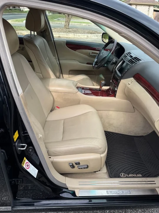 2007 Lexus LS 4th Gen - Image 10 of 13