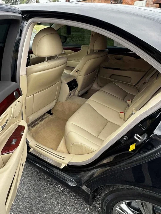 2007 Lexus LS 4th Gen - Image 7 of 8