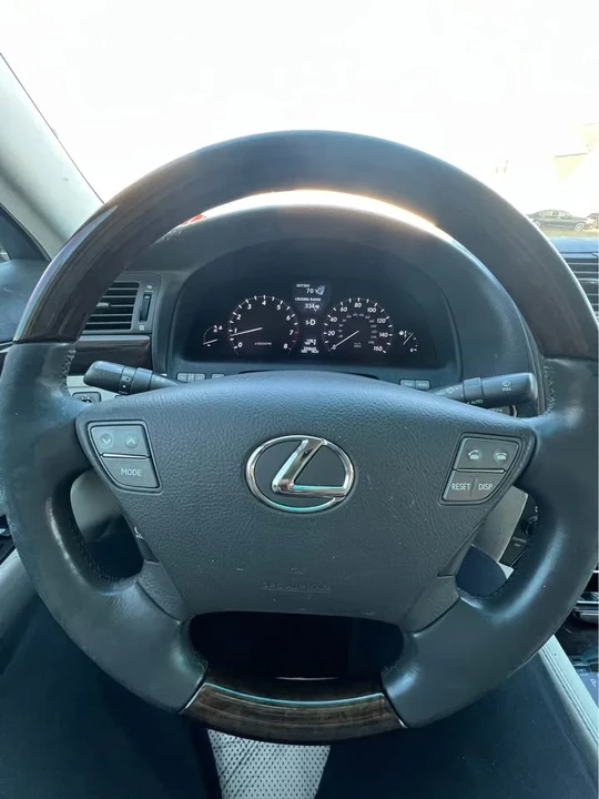 2007 Lexus LS 4th Gen - Image 3 of 7