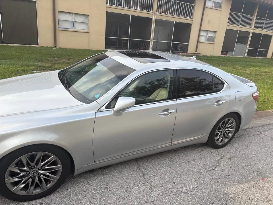 2007 Lexus LS 4th Gen - Image 4 of 5