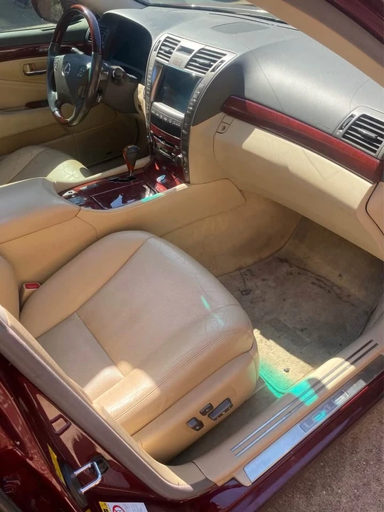 2007 Lexus LS 4th Gen - Image 17 of 20