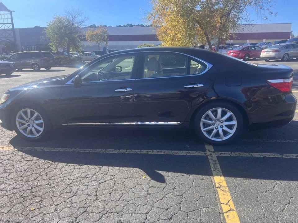 2007 Lexus LS 4th Gen - Image 3 of 10