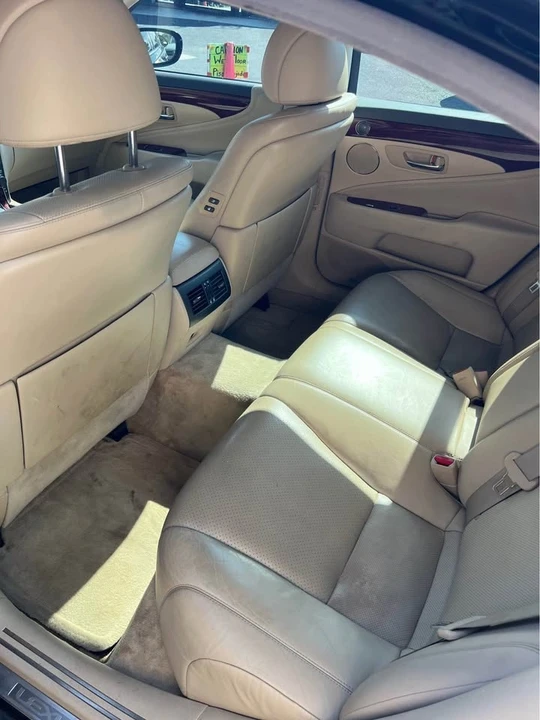 2007 Lexus LS 4th Gen - Image 14 of 19