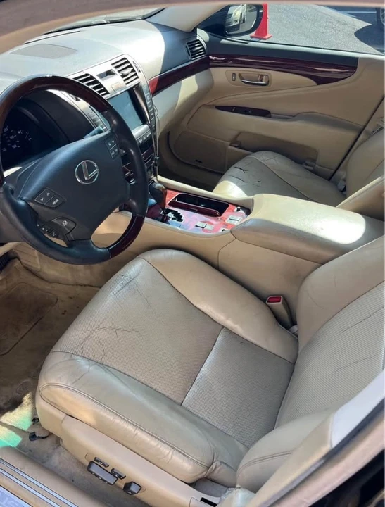 2007 Lexus LS 4th Gen - Image 12 of 18