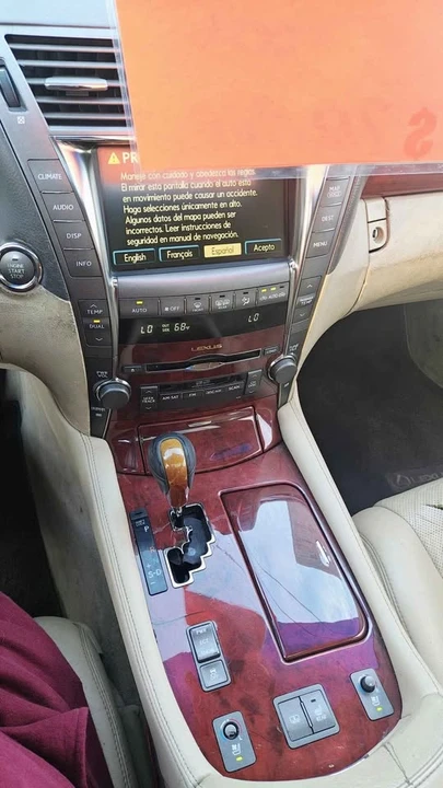 2007 Lexus LS 4th Gen - Image 6 of 10