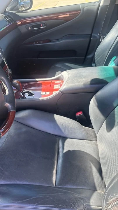 2007 Lexus LS 4th Gen - Image 6 of 9