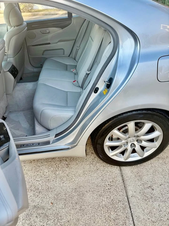 2007 Lexus LS 4th Gen - Image 16 of 17