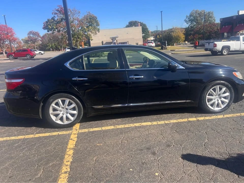 2007 Lexus LS 4th Gen - Image 2 of 10