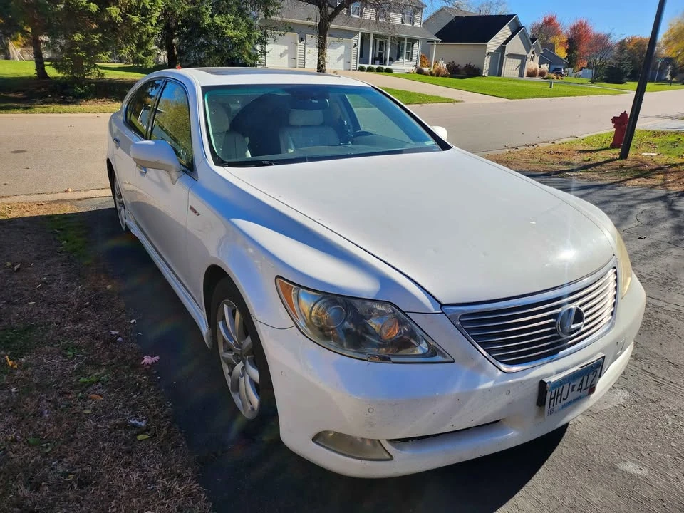 2007 Lexus LS 4th Gen - Image 4 of 10