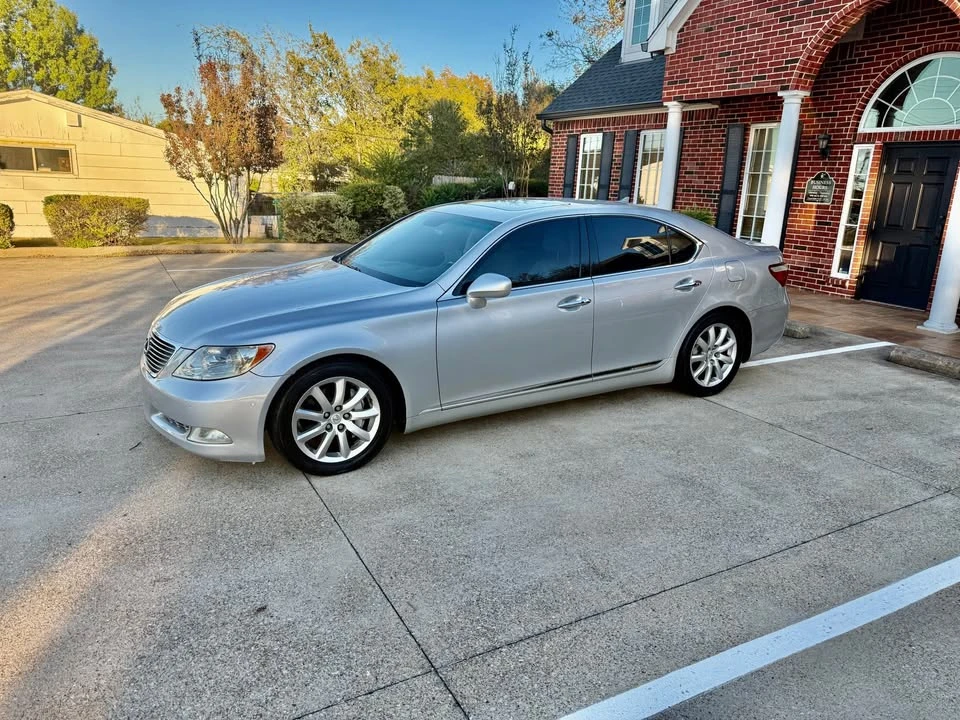 2007 Lexus LS 4th Gen - Image 4 of 17