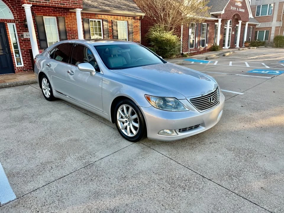 2007 Lexus LS 4th Gen - Image 2 of 17