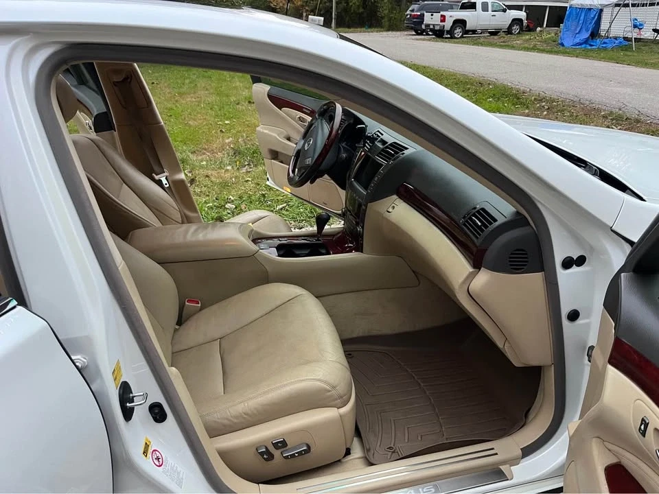 2007 Lexus LS 4th Gen - Image 14 of 16