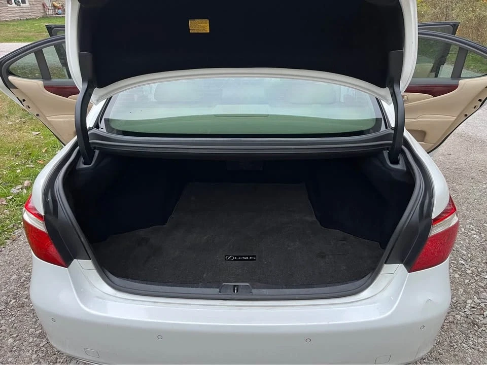 2007 Lexus LS 4th Gen - Image 11 of 16