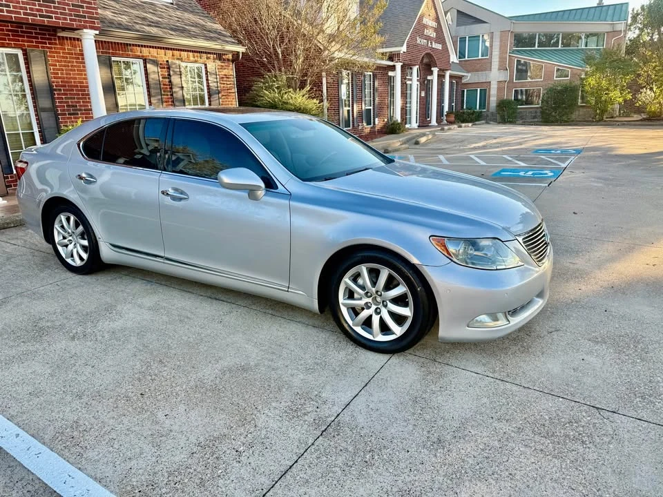 2007 Lexus LS 4th Gen - Image 5 of 17