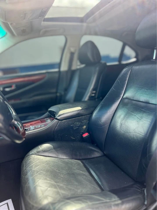 2007 Lexus LS 4th Gen - Image 11 of 14