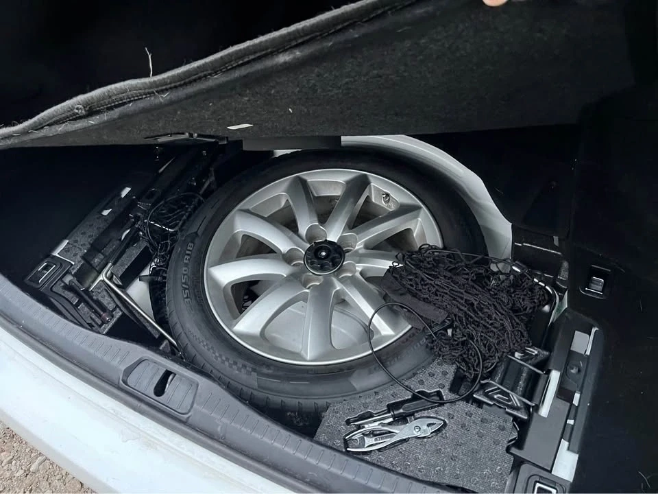 2007 Lexus LS 4th Gen - Image 12 of 16