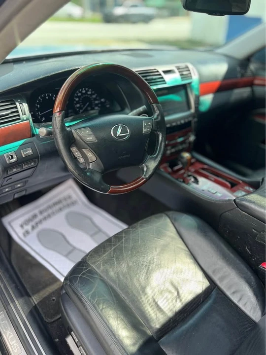 2007 Lexus LS 4th Gen - Image 10 of 14
