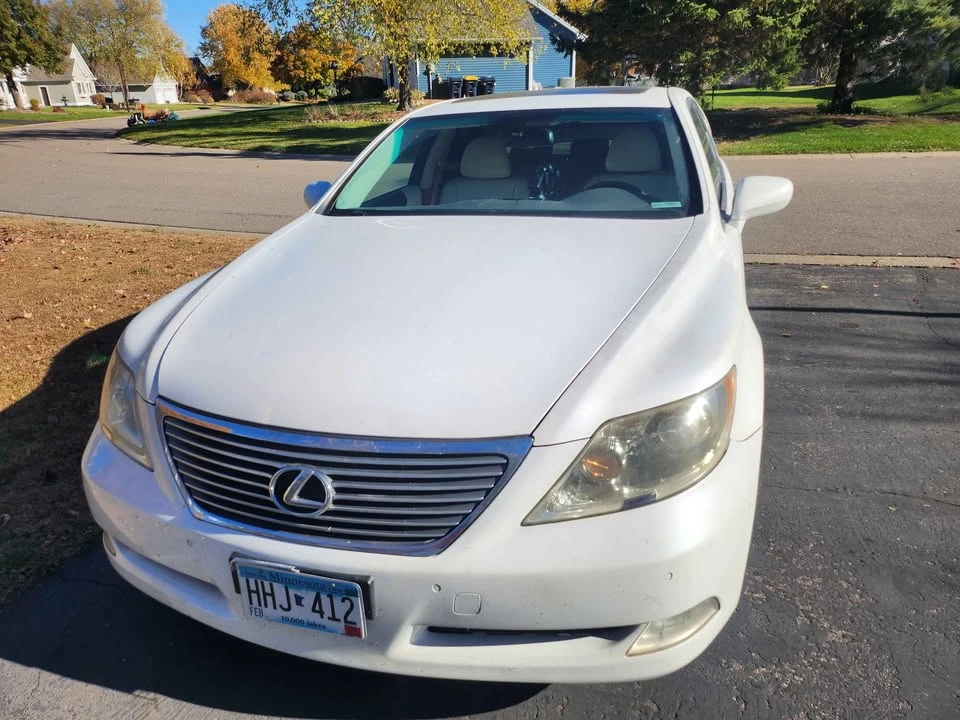 2007 Lexus LS 4th Gen - Image 2 of 10