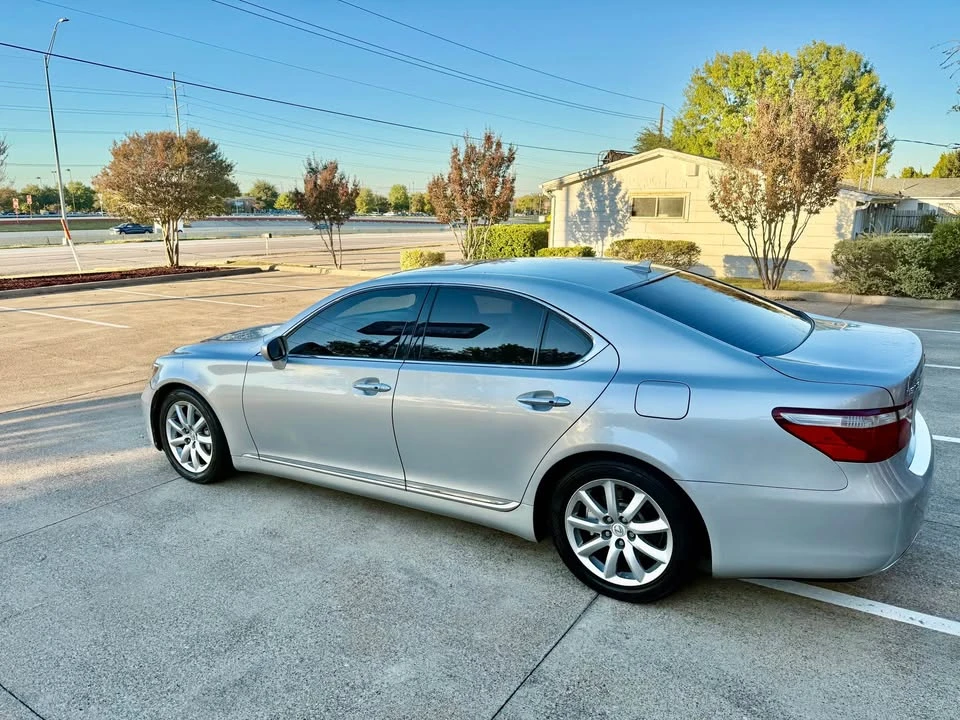 2007 Lexus LS 4th Gen - Image 12 of 17