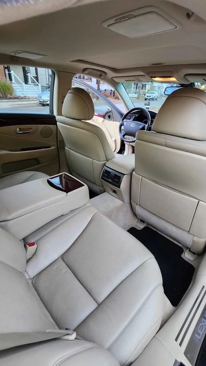2007 Lexus LS 4th Gen - Image 5 of 16