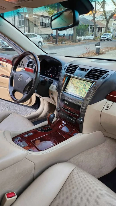 2007 Lexus LS 4th Gen - Image 4 of 16