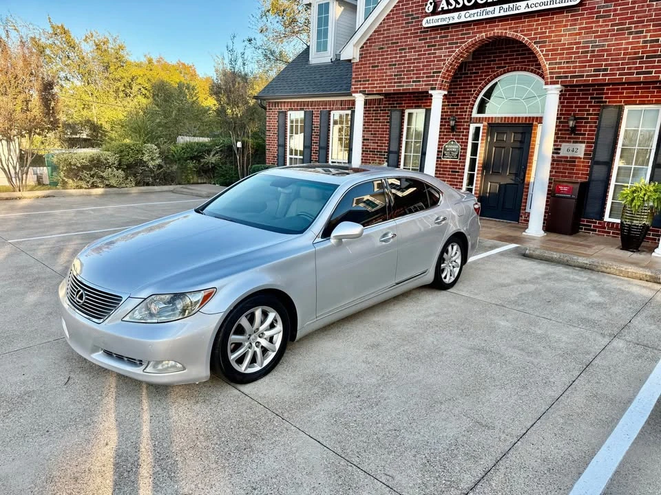 2007 Lexus LS 4th Gen - Image 14 of 17