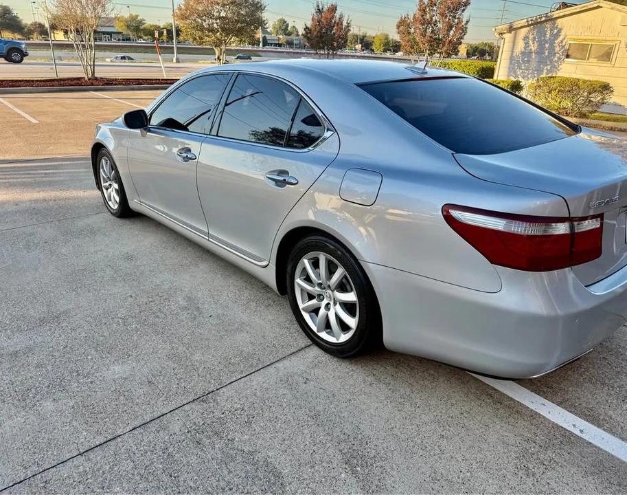 2007 Lexus LS 4th Gen - Image 10 of 17