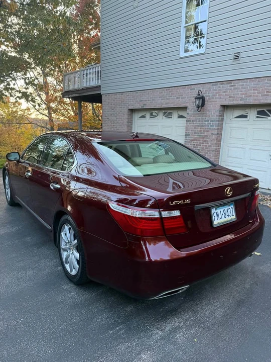 2007 Lexus LS 4th Gen - Image 2 of 19