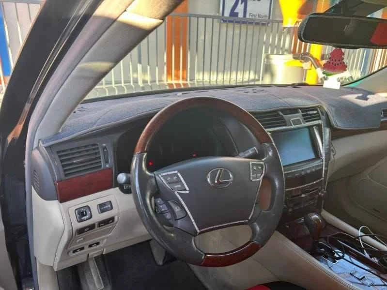 2007 Lexus LS 4th Gen - Image 13 of 13