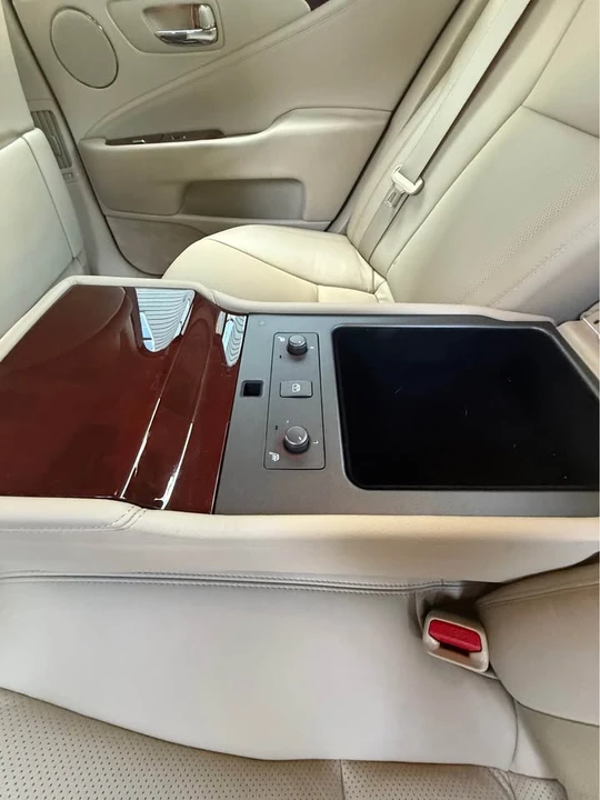 2007 Lexus LS 4th Gen - Image 18 of 19