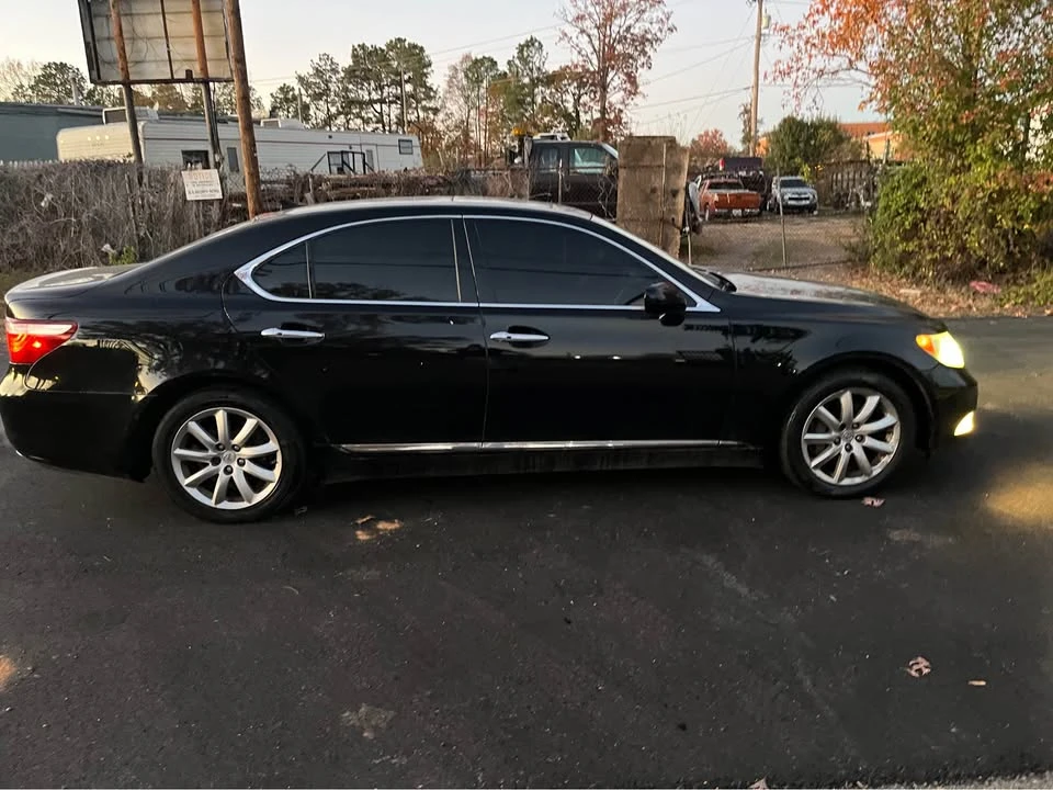 2007 Lexus LS 4th Gen - Image 2 of 8