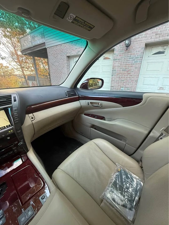 2007 Lexus LS 4th Gen - Image 12 of 19