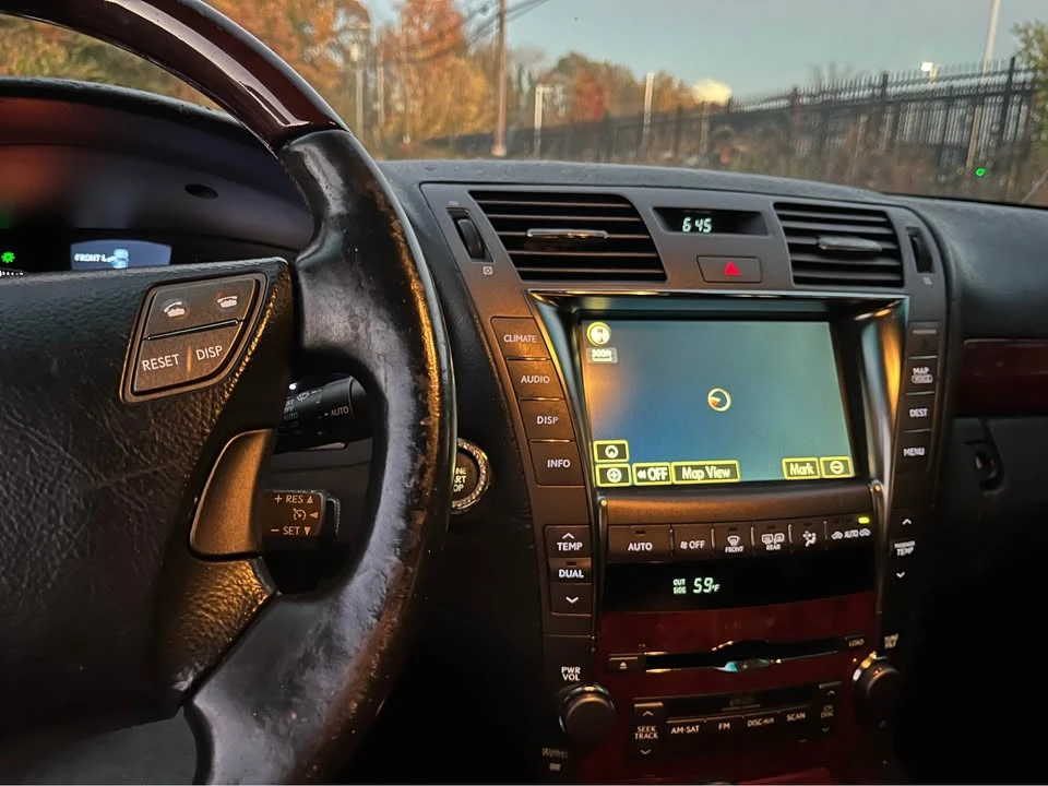 2007 Lexus LS 4th Gen - Image 8 of 8