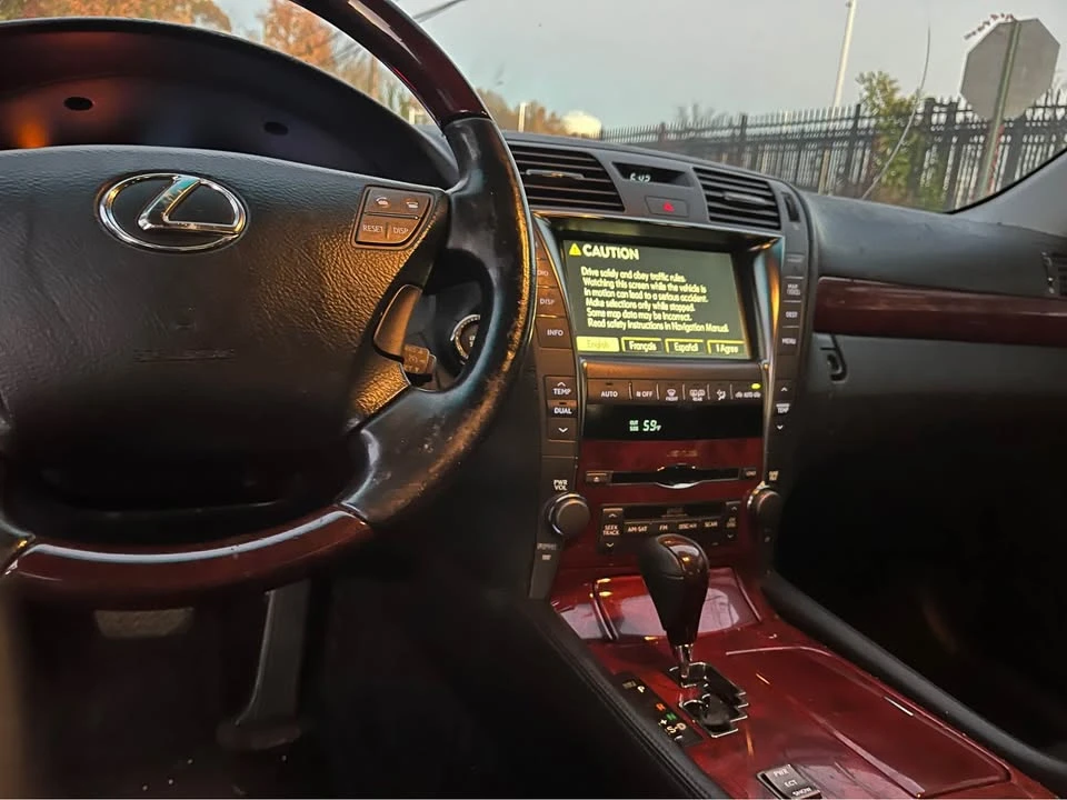 2007 Lexus LS 4th Gen - Image 7 of 7