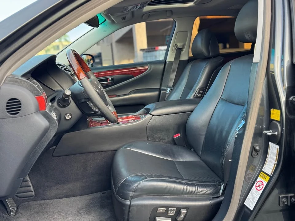 2007 Lexus LS 4th Gen - Image 10 of 11