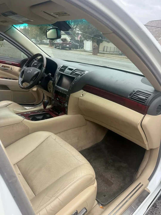 2007 Lexus LS 4th Gen - Image 5 of 8