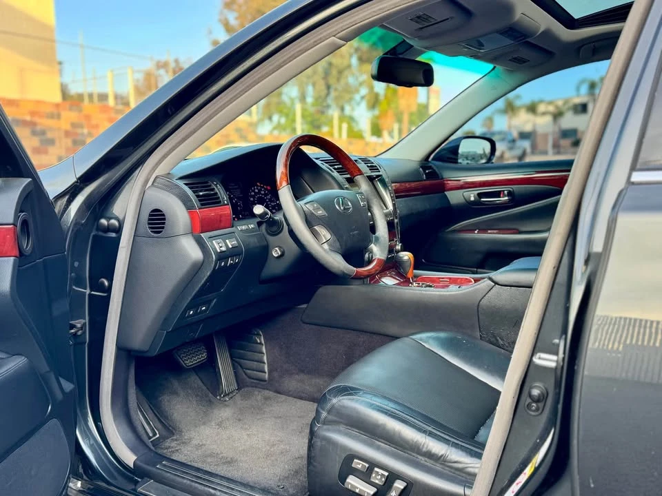 2007 Lexus LS 4th Gen - Image 11 of 11