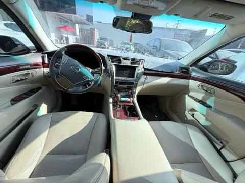 2007 Lexus LS 4th Gen - Image 5 of 7