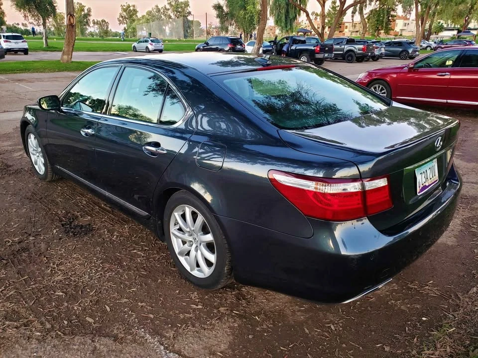 2007 Lexus LS 4th Gen - Image 4 of 8